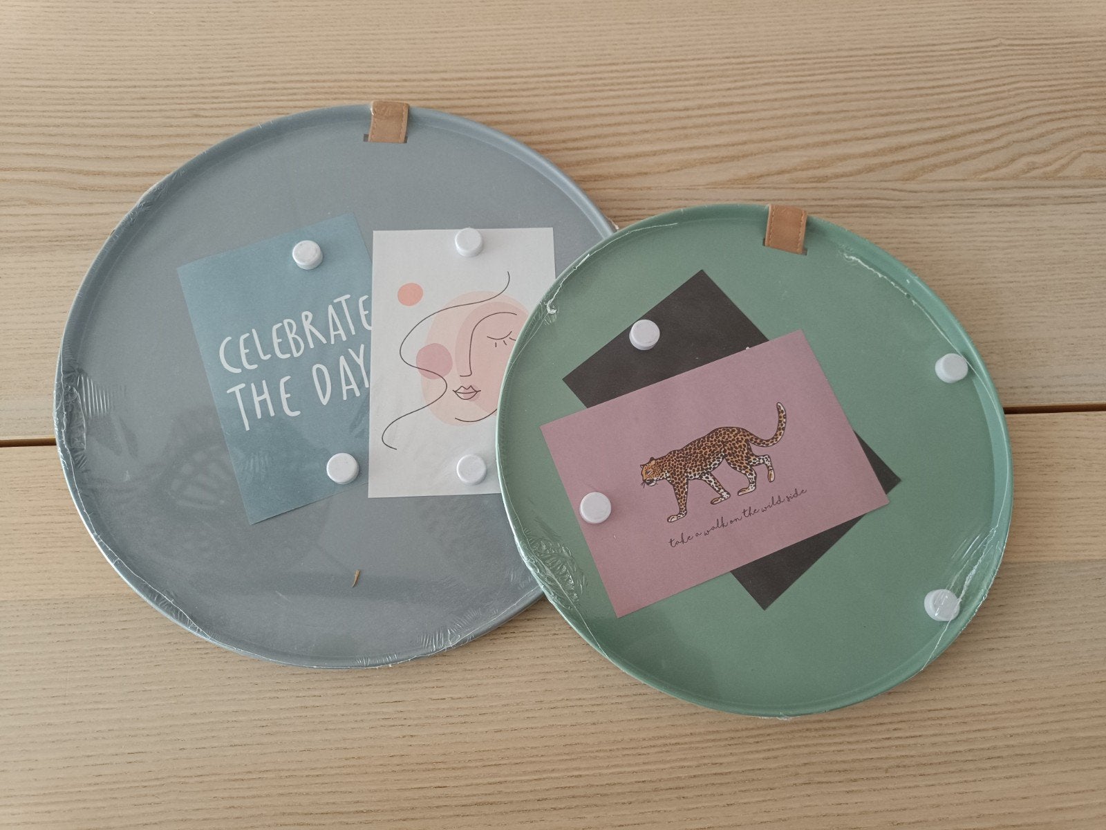 Nieuwe set metalen notitie borden grijs groen, Ophalen of Verzenden, Nieuw, Magneetbord