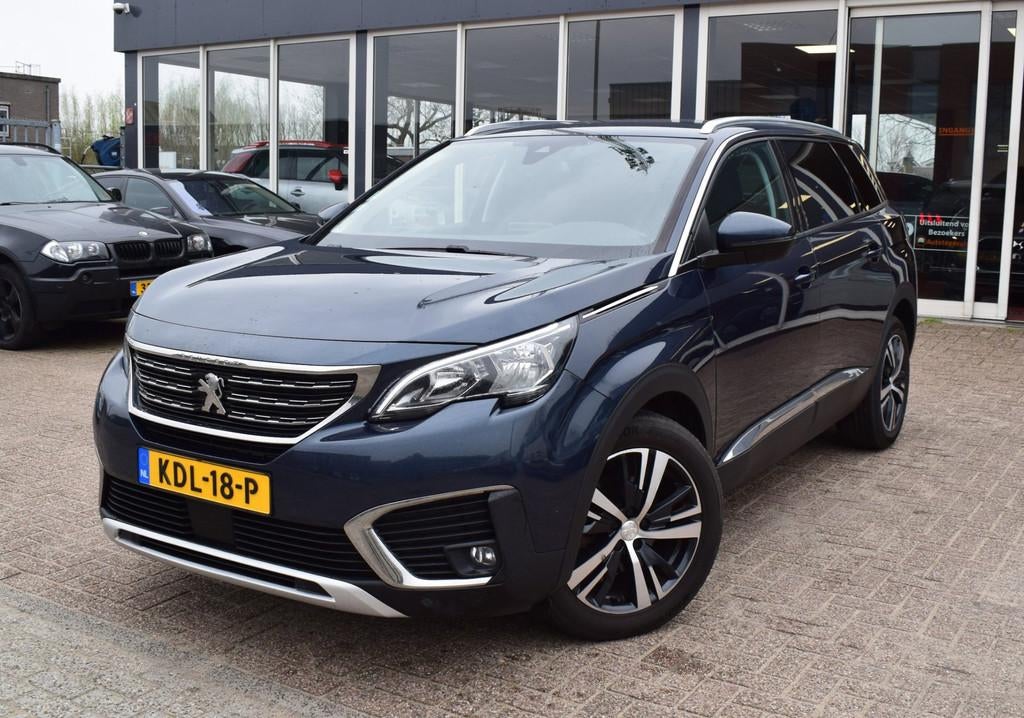 Peugeot 5008 1.2 PureTech Blue Lease Executive 7 PERSONEN| C, Gebruikt, 1199 cc, Blauw, Bedrijf