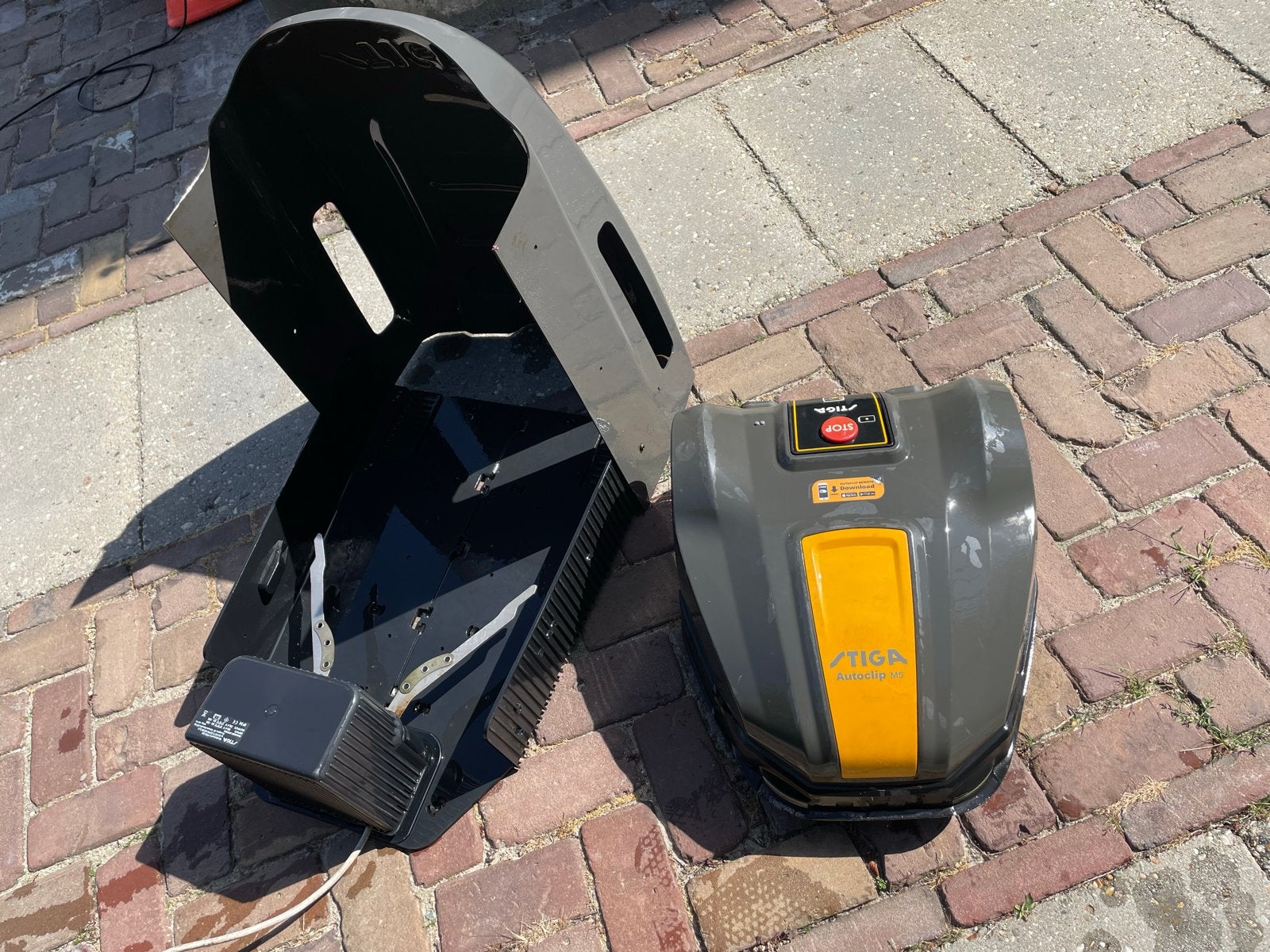 Robotmaaier Stiga - Automatisch Maaien voor een Perfect Gazo, Ophalen, Gebruikt, Meer dan 25 cm