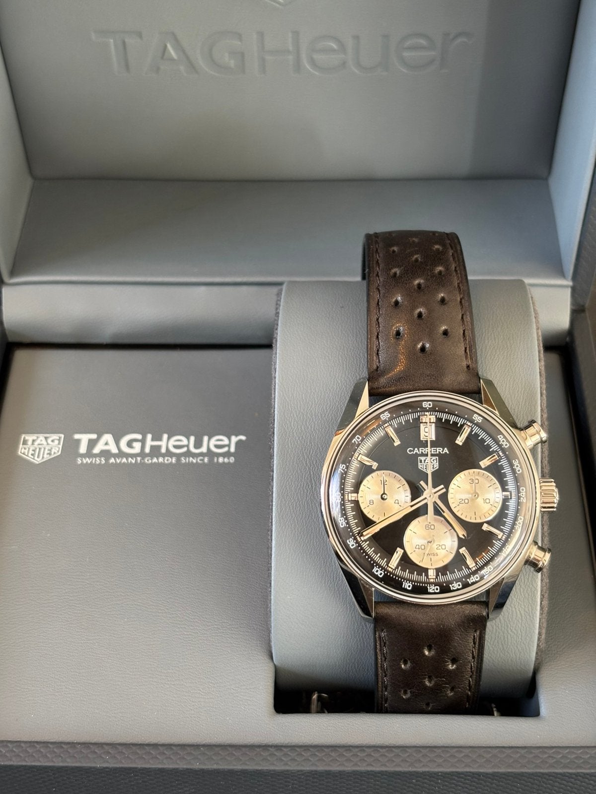 Tag Heuer Carrera Glassbox 2026 met garantie!, Leer, Polshorloge, Ophalen of Verzenden, Zo goed als nieuw