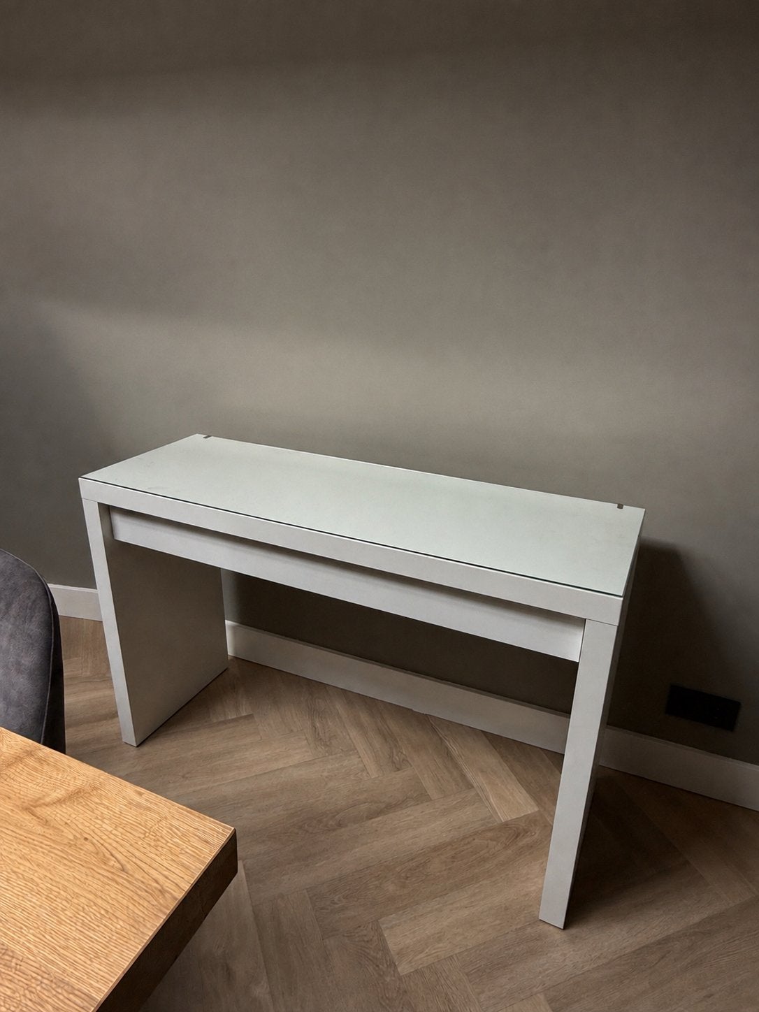 Ikea malm make-up bureau kaptafel wit glasplaat, Overige typen, Zo goed als nieuw, IKEA, Wit