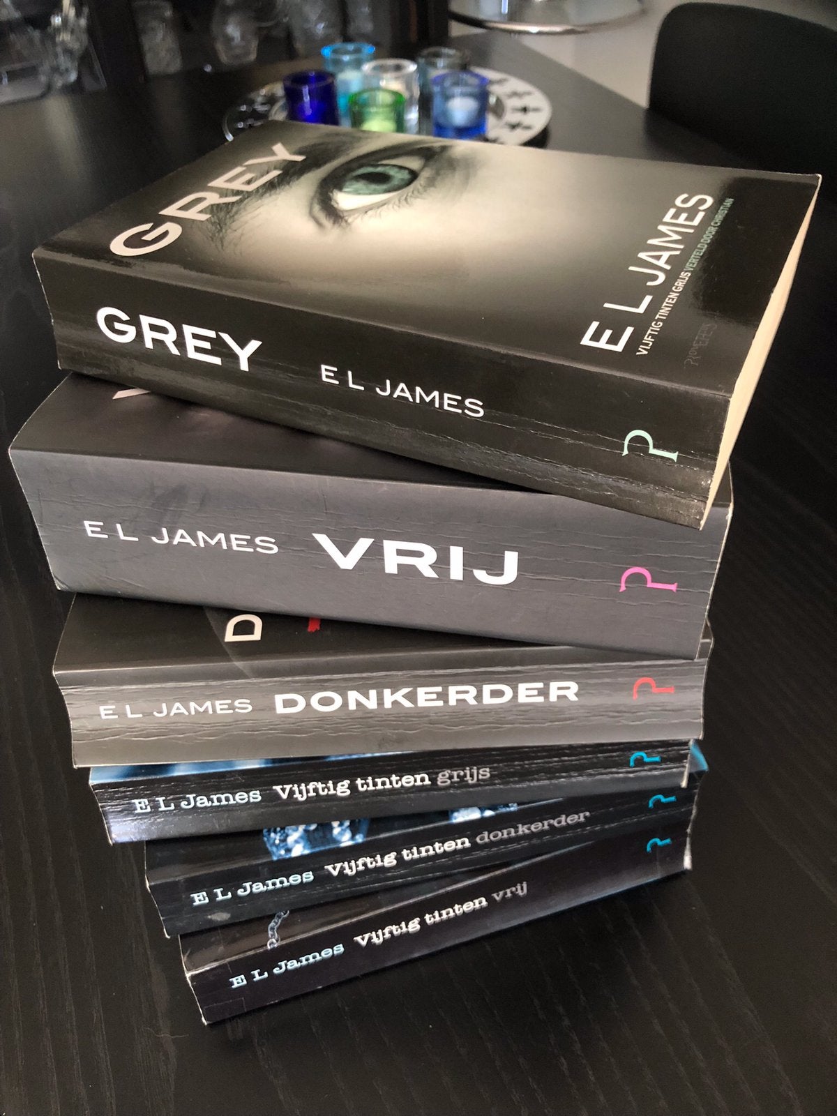 E L James (6) hele serie vijftig tinten grijs 12,50! Totaal, Ophalen of Verzenden, Gelezen, Nederland
