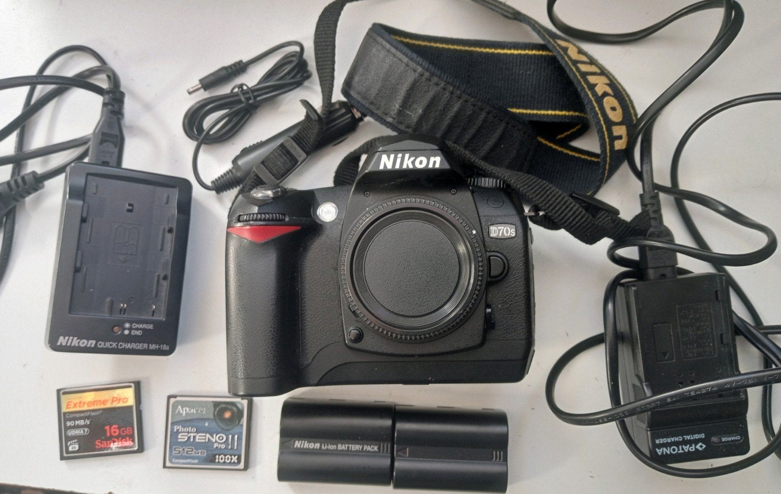 Nikon d70(s) spiegelreflex/DSLR camerabody, Gebruikt, Spiegelreflex, 6 Megapixel, Ophalen of Verzenden