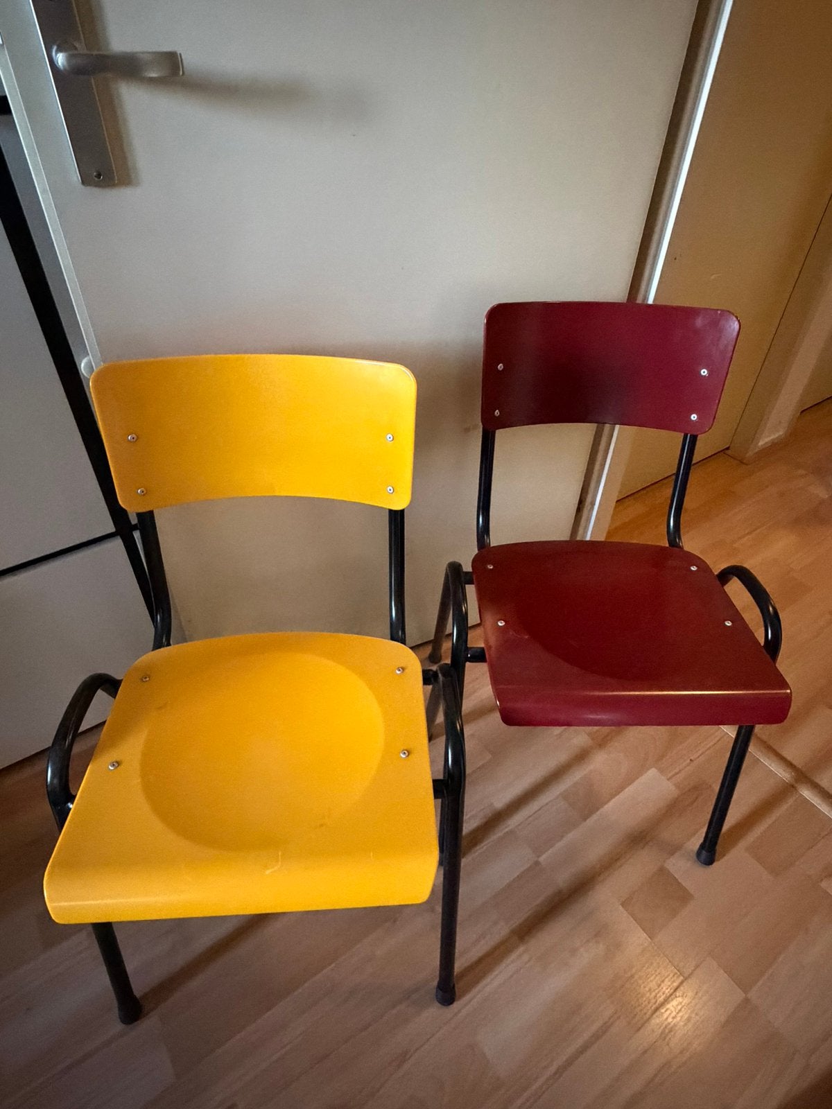 Twee retro eetkamerstoelen jaren 60/70, Ophalen, Twee, Retro, jaren 60/70, Rood