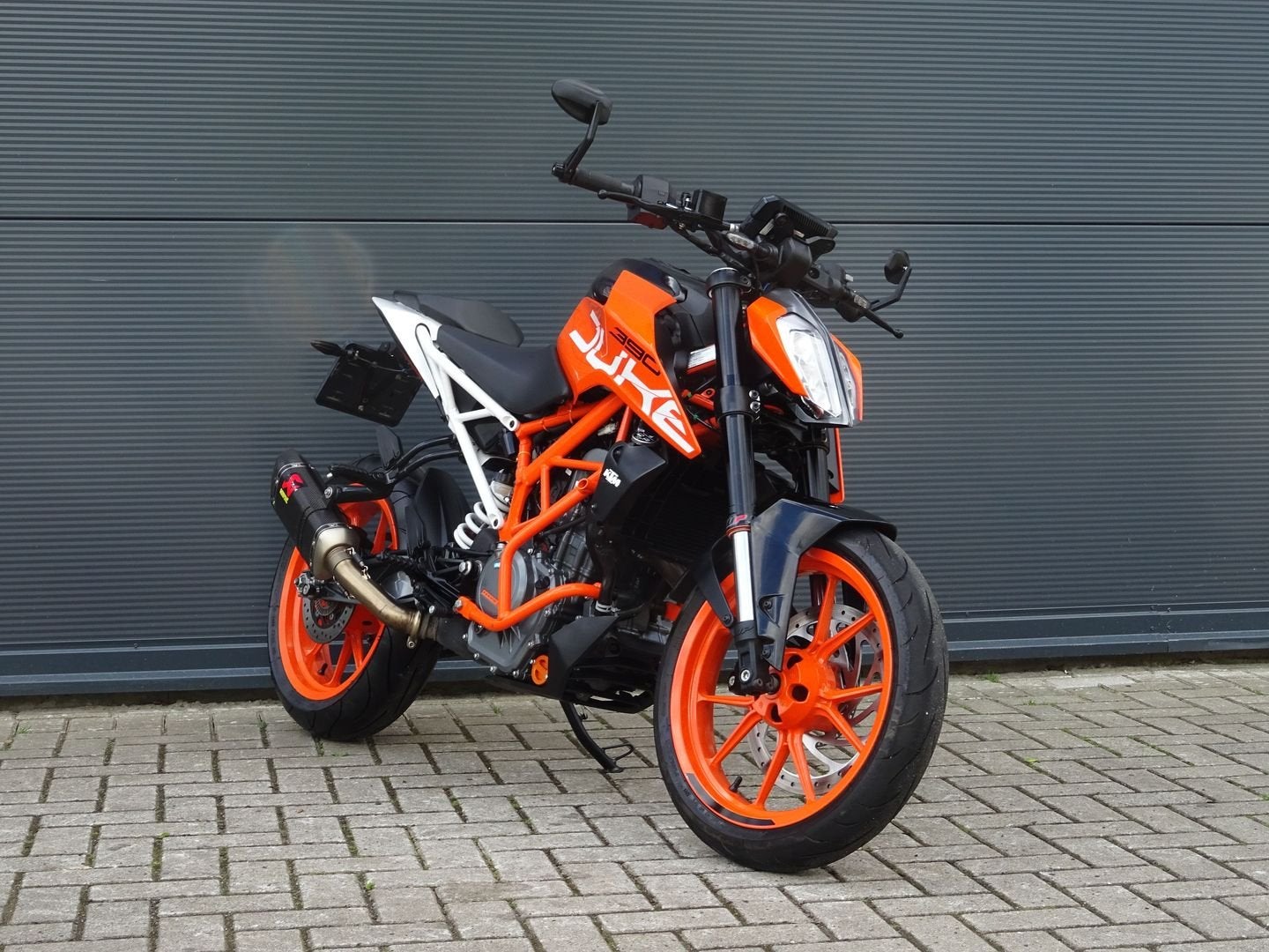 KTM 390 DUKE ABS 2020 ZGAN weinig KM AKRAPOVIC A2, KTM, Bedrijf, Onbekend, 373 cc