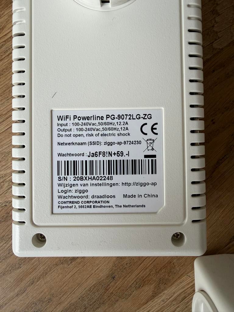Ziggo wifi booster set, Ophalen of Verzenden, Gebruikt, Router