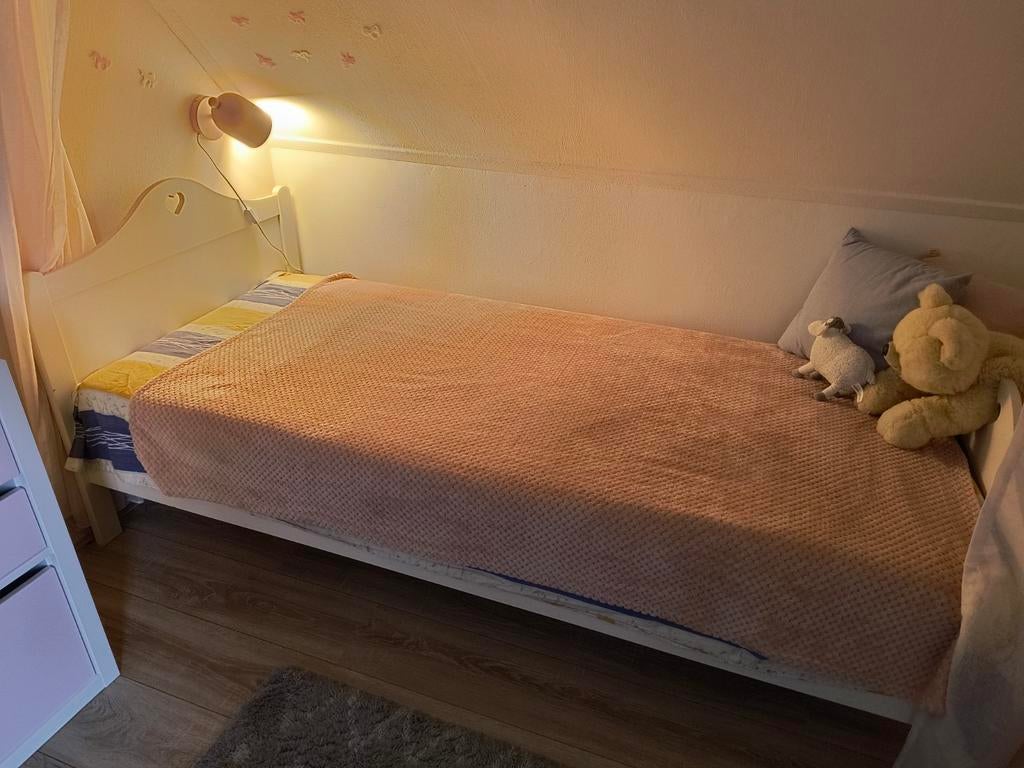Leuk 1 persoons bed crème/wit kleurig 90x200, Huis en Inrichting, Ophalen, Gebruikt, 90 cm, 200 cm