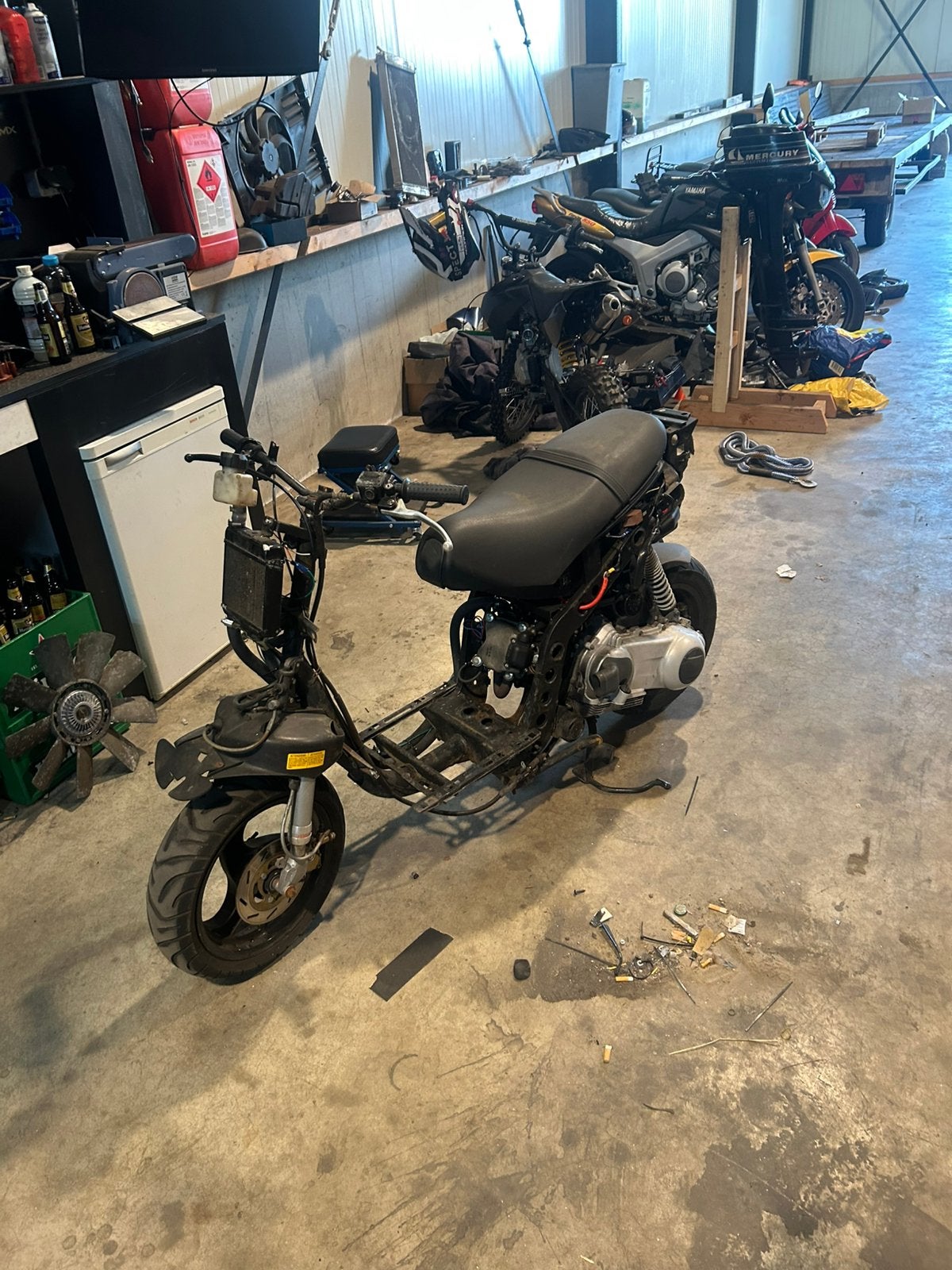 Typhoon 125cc 4t leader stuntscooter, Ophalen, Zo goed als nieuw, Benzine, Overige modellen