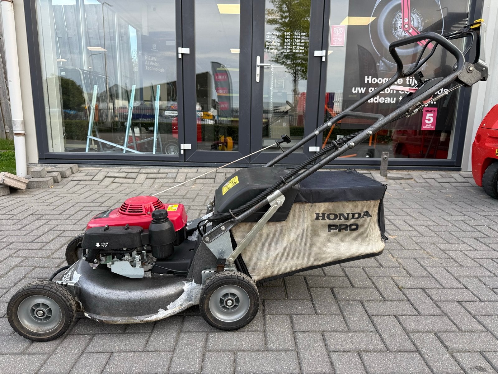 Honda HRH 536 Benzine Grasmaaier - Bouwjaar 2017, Tuin en Terras, Grasmaaiers, Ophalen, Cirkelmaaier, Gebruikt, Honda