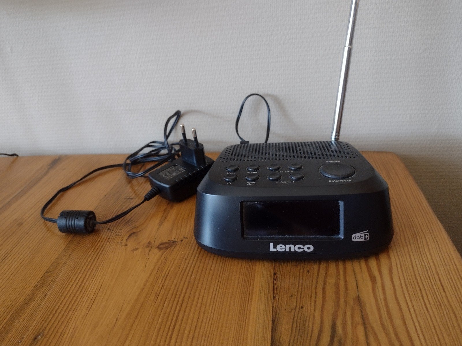 Lenco CR-605BK wekker radio, Ophalen of Verzenden, Zo goed als nieuw, Analoog