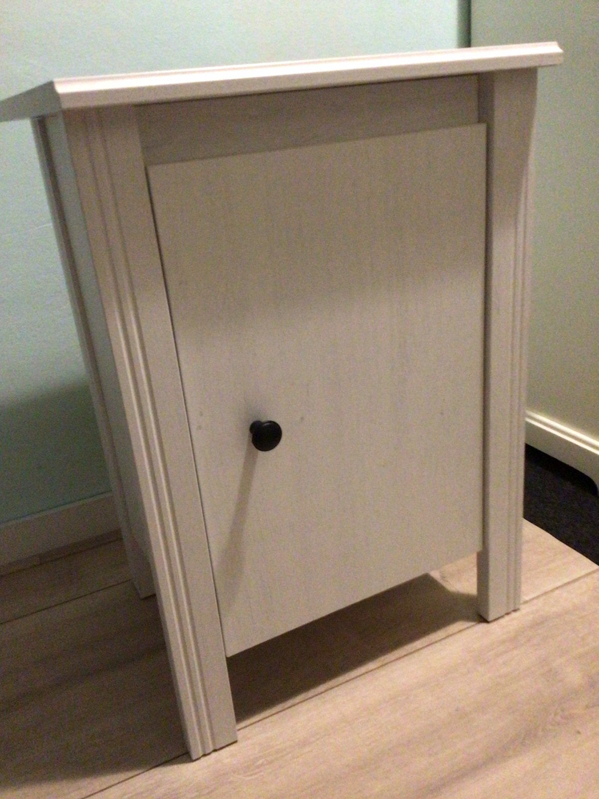 Zo goed als nieuw nachtkastje Ikea, Ophalen, Zo goed als nieuw, Minder dan 45 cm, Minder dan 55 cm