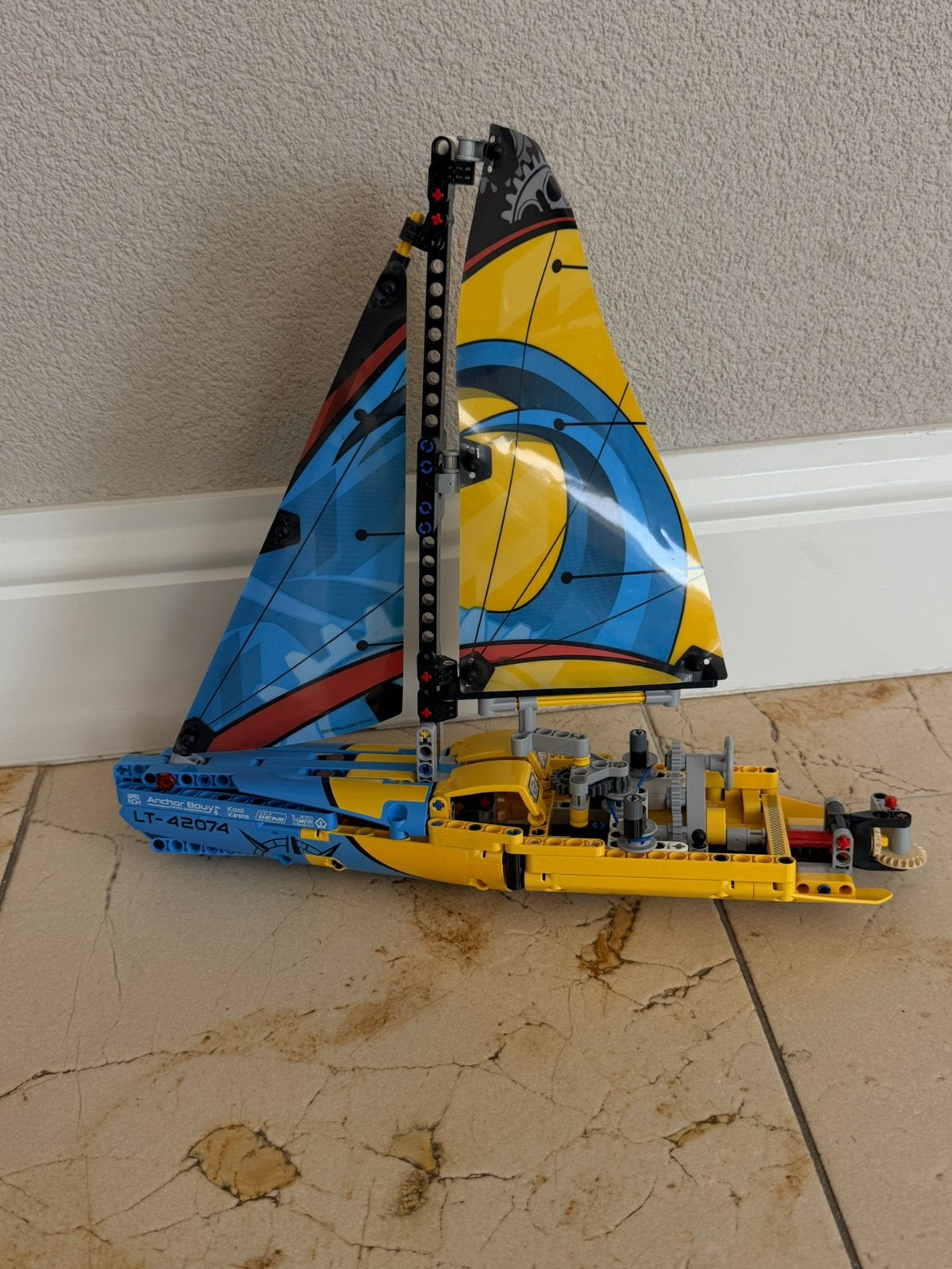 LEGO Technic Racejacht 42074, Kinderen en Baby's, Speelgoed | Duplo en Lego, Lego, Compleet, Ophalen of Verzenden, Zo goed als nieuw