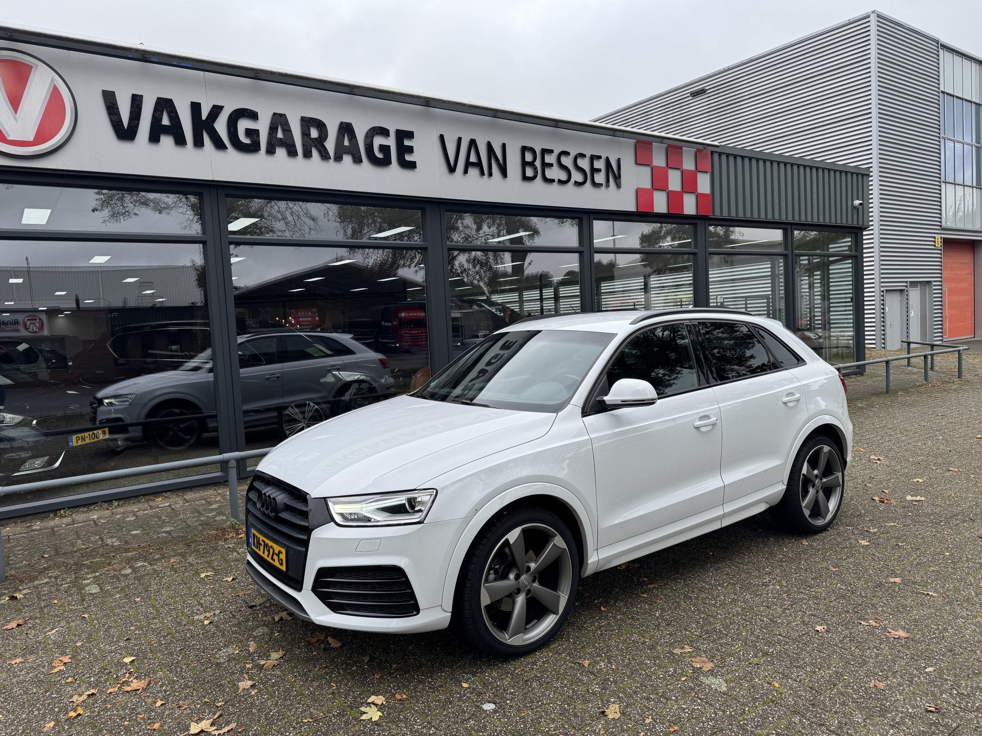 Audi Q3 1.4 TFSI CoD Sport Pro Line S AUTOMAAT-S LINE-TREKHA, Auto's, 1380 kg, 4 cilinders, 150 pk, Leder en Stof