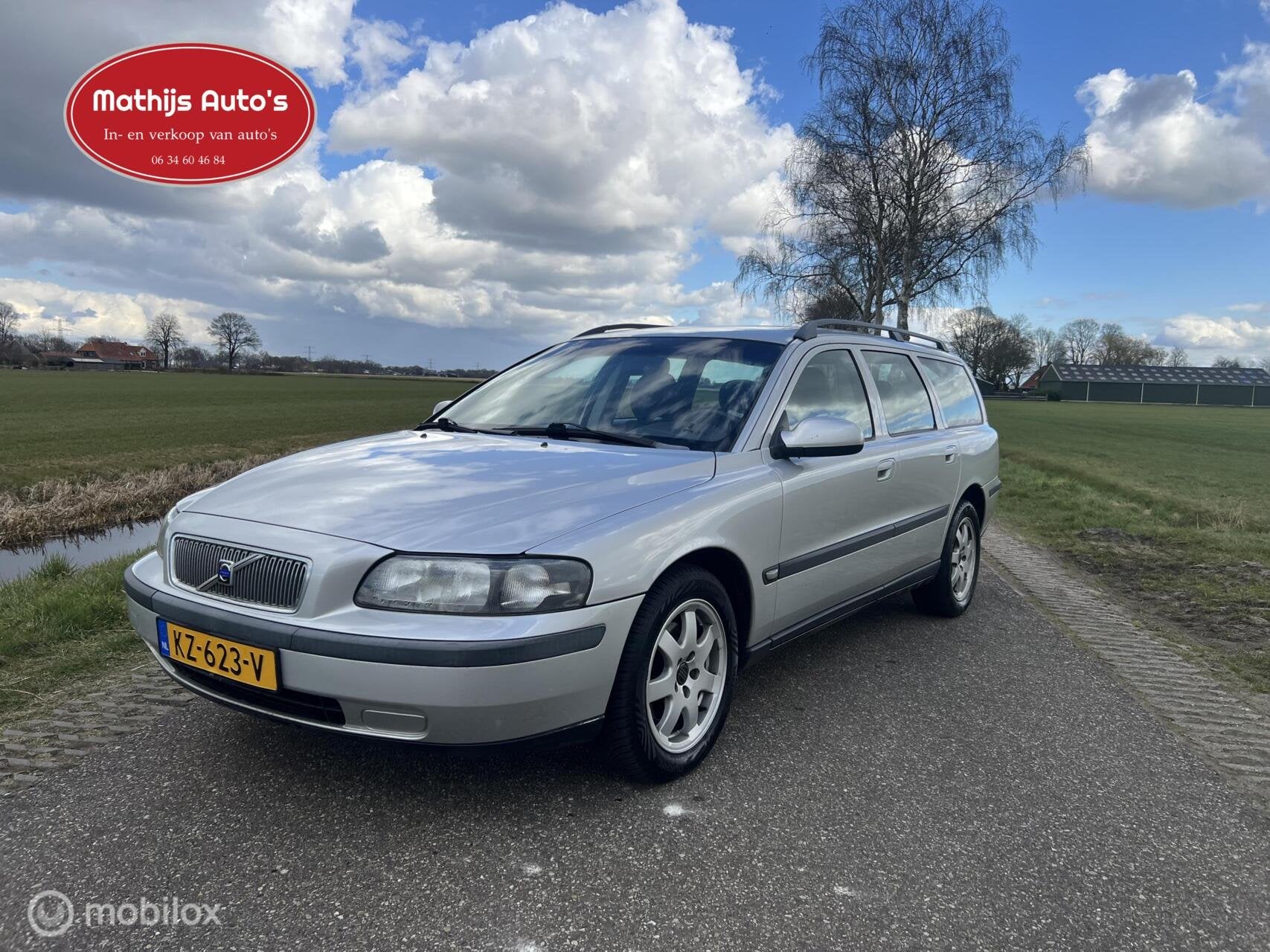 Volvo V70 2.4,Airco,Cruise,Trekhaak! Nieuwe APK!, Auto's, Voorwielaandrijving, 1800 kg, 1505 kg, V70