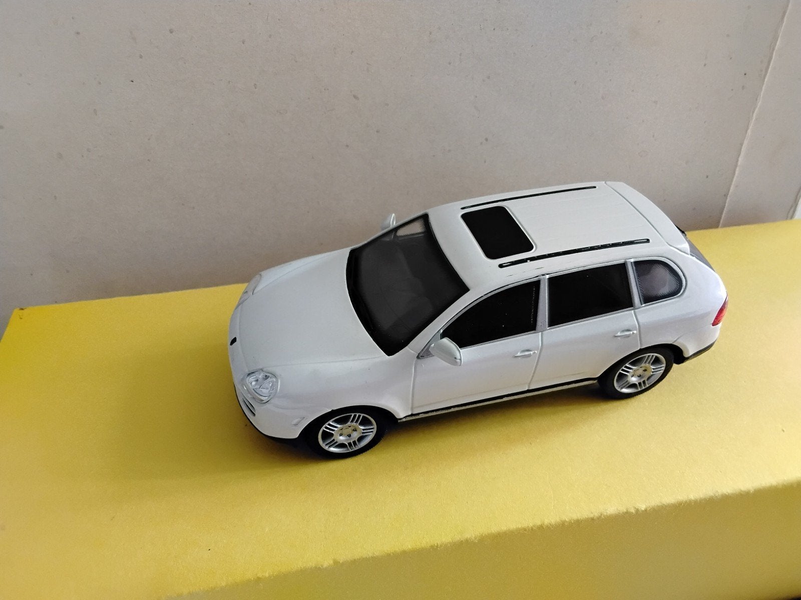PORSCHE  CAYENNS   WIT, Ophalen of Verzenden, Auto, Overige merken