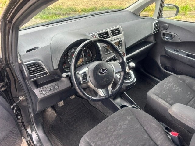 Subaru Trezia 1.3 Luxury Airco Electric pakket Audio-CD LMV, Auto's, Subaru, Euro 5, Zwart, Zwart, Bedrijf