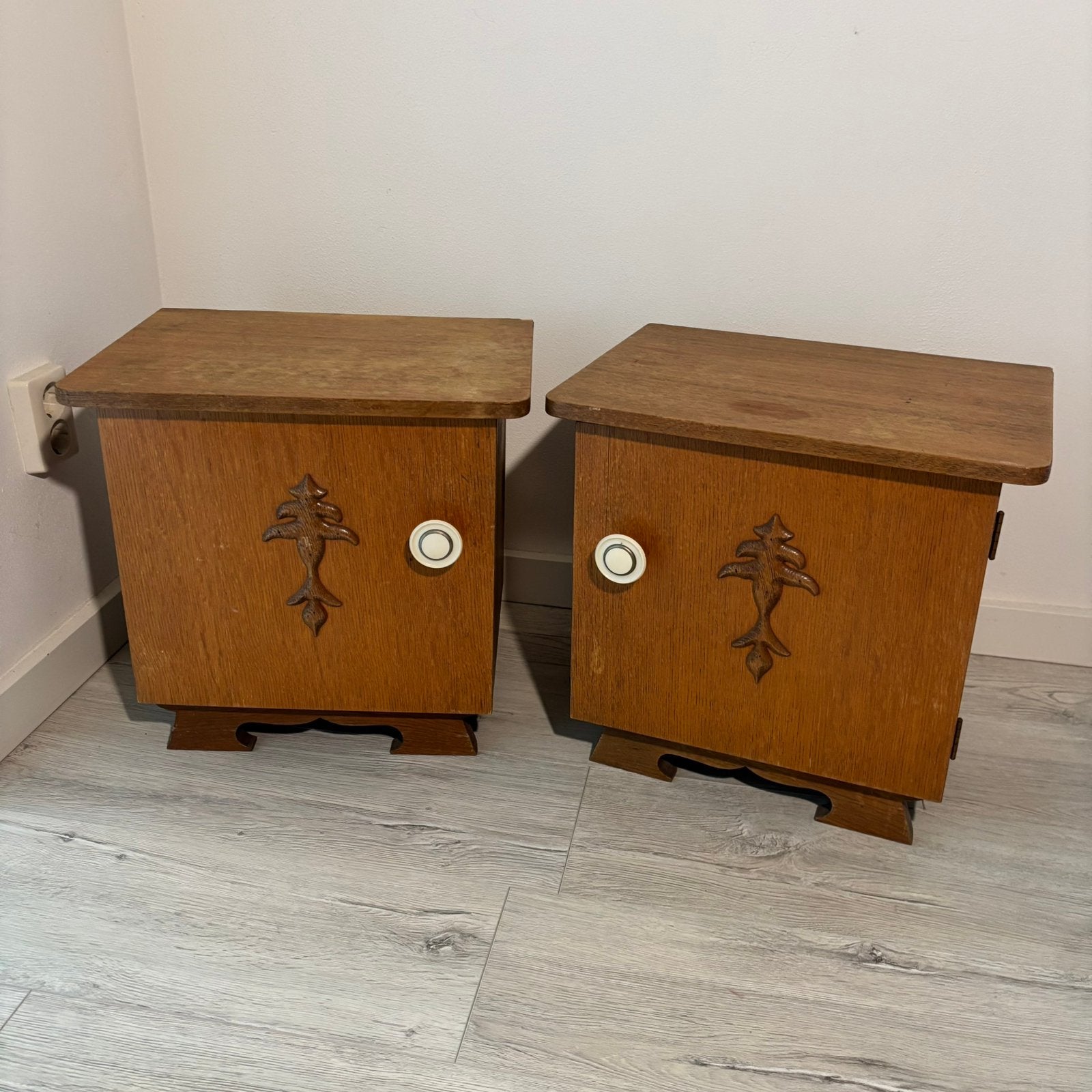Set 2 vintage nachtkastjes – retro / Art Deco uitstraling, Huis en Inrichting, Ophalen, Gebruikt, Minder dan 45 cm, Minder dan 55 cm