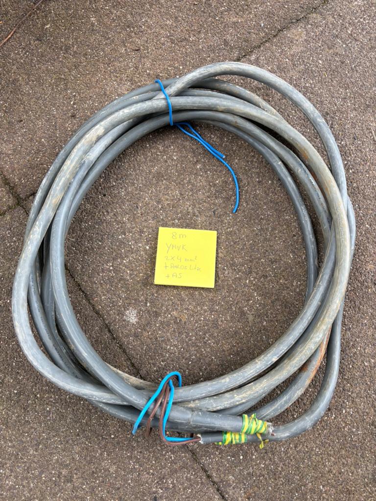 8m grondkabel ymvk 4 * 2mm2 + aarde + aardscherm, Ophalen, Zo goed als nieuw, Kabel of Snoer