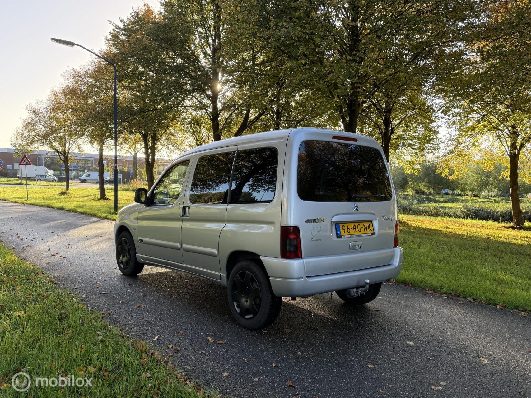 Citroen Berlingo combi 1.6i Multispace Attraction*AIRCO*NAP, Stof, Gebruikt, Zwart, 4 cilinders