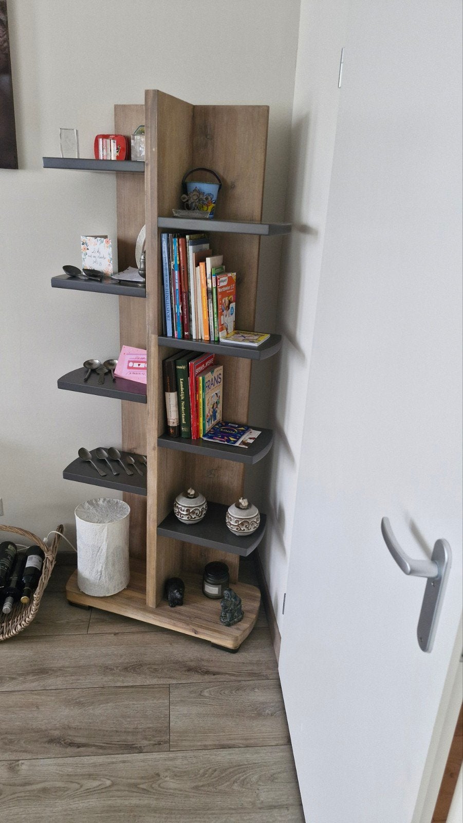 Boeken kast of uistalkastje als nieuw., Ophalen, Zo goed als nieuw, 25 tot 50 cm, 200 cm of meer