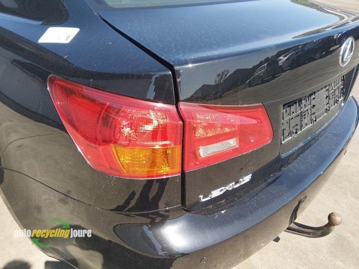 Achterlicht links van een Lexus IS, Gebruikt, -, -, -