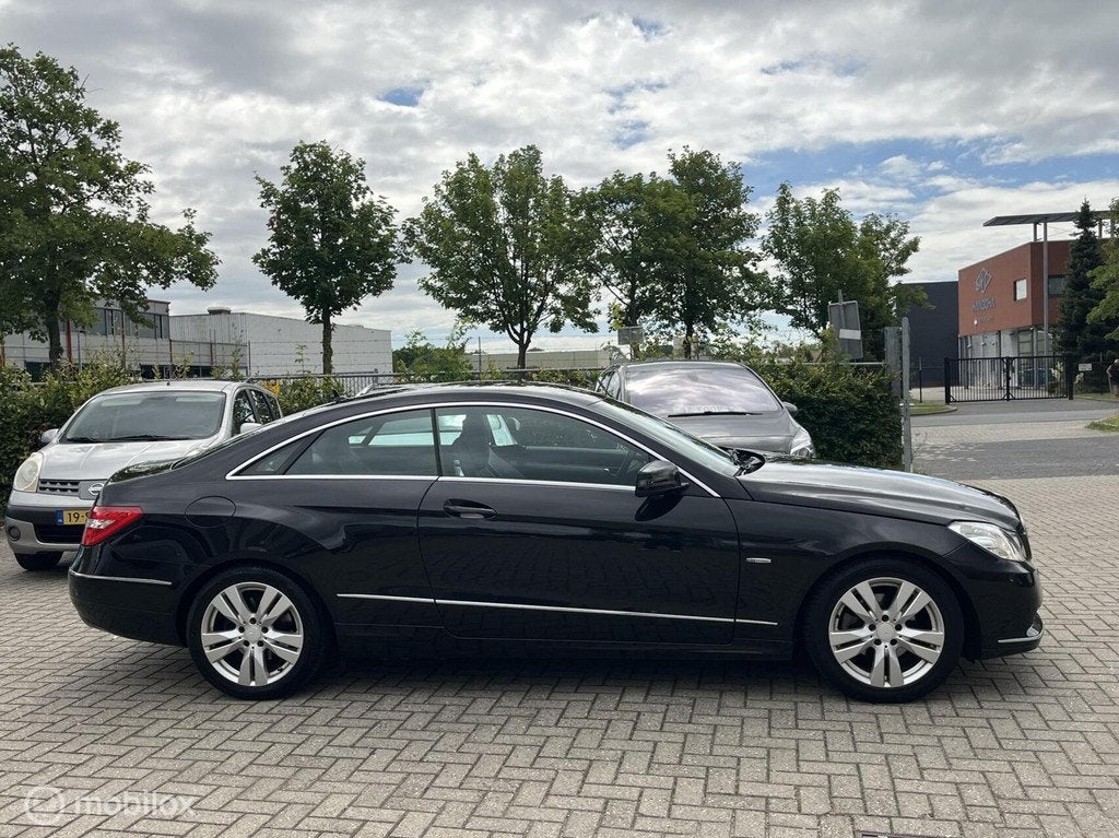 Mercedes E-klasse Coupé 250 CGI Avantgarde AUT 183.223 km,N, Auto's, Euro 5, Achterwielaandrijving, 4 cilinders, 4 stoelen