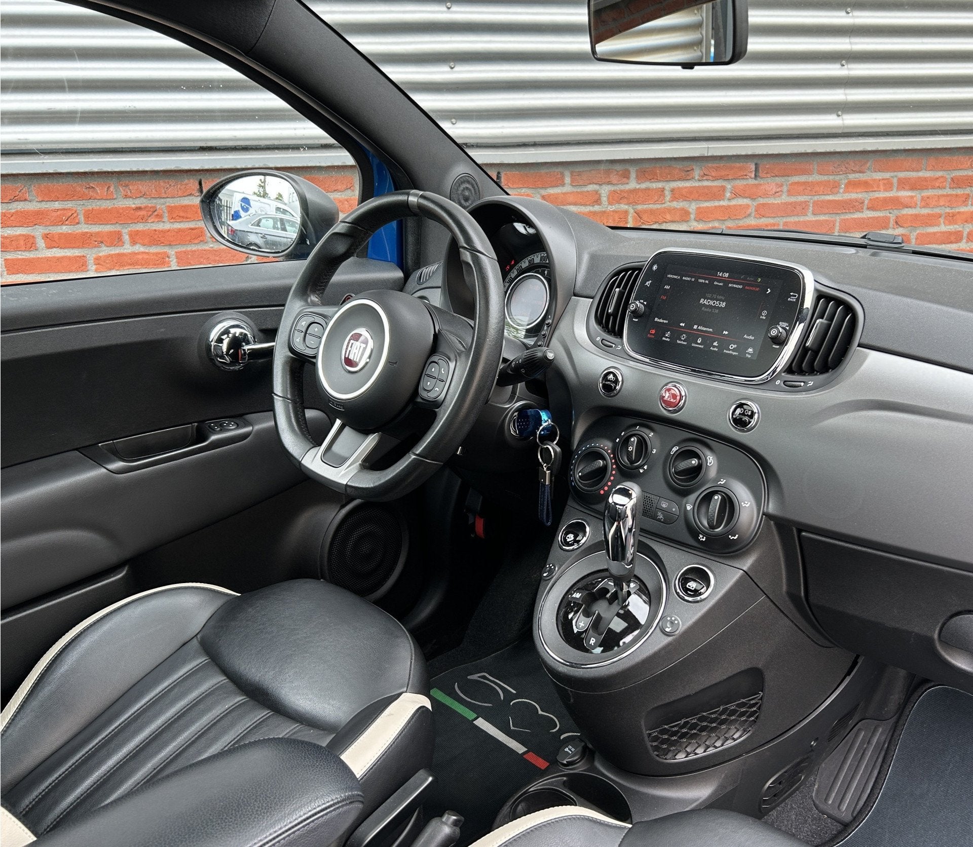 Foto 6 van Fiat 500 0.9 TwinAir Turbo Sport | Automaat | Panoramadak |