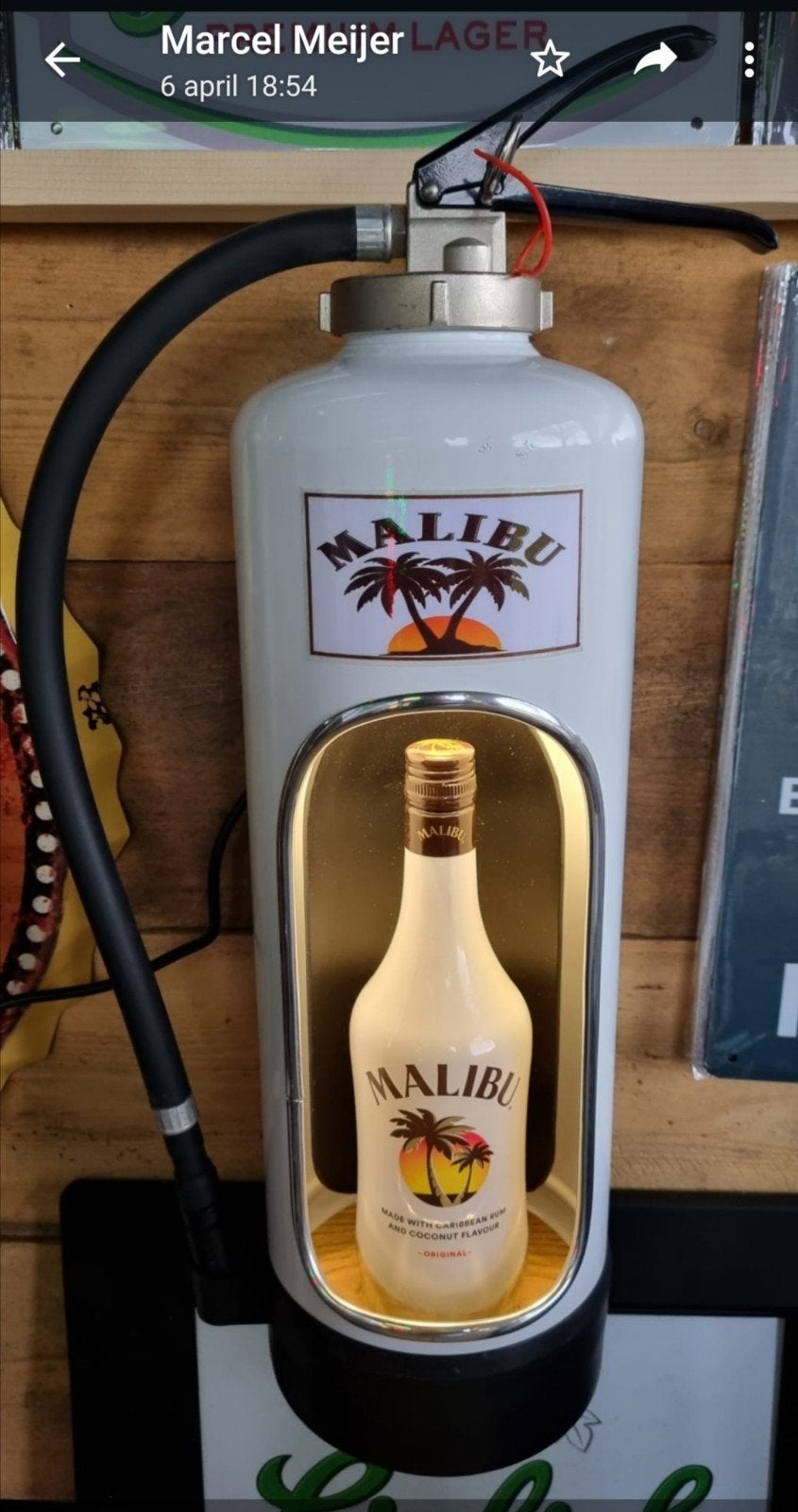 Mooie MALIBU brandblusser met ledverlichting, Verzamelen, Ophalen of Verzenden, Nieuw, Lichtbak of (neon) lamp