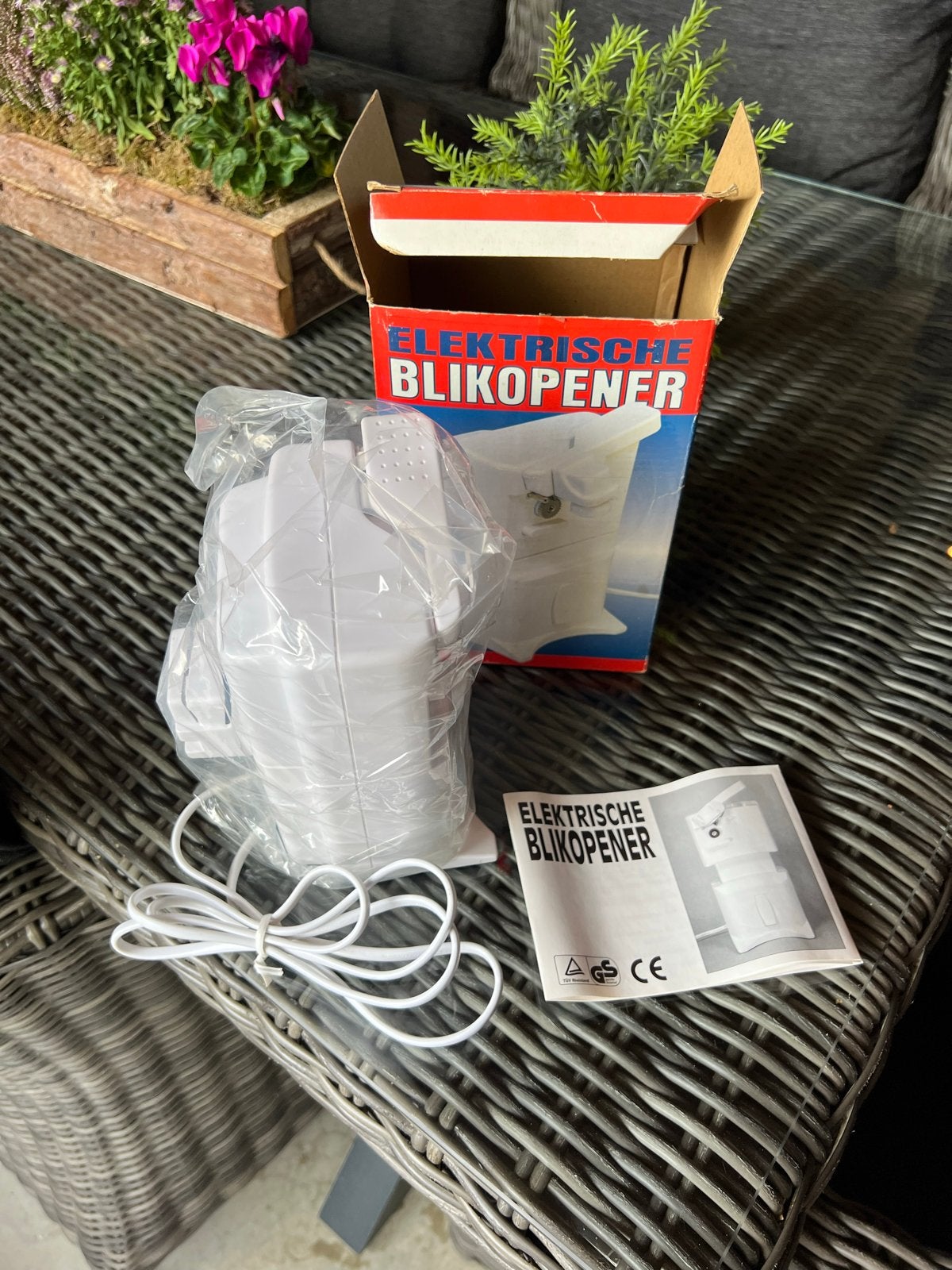 Elektrische blikopener nieuw in doos, Huis en Inrichting, Keuken | Keukenbenodigdheden, Ophalen, Nieuw