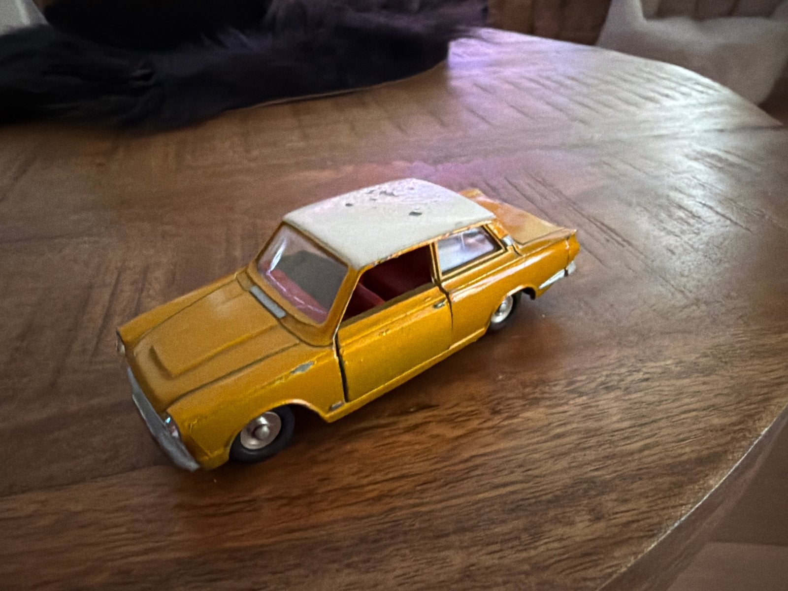 Dinky toys Gouden Ford Cortina met openende deuren, Gebruikt, Auto, C, Dinky Toys