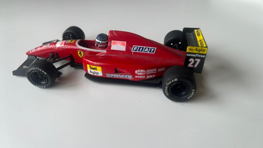 Ferrari F1 F92A modelauto - #27 Jean Alesi - midelmerk Onyx, Ophalen of Verzenden, Zo goed als nieuw, Auto, Overige merken