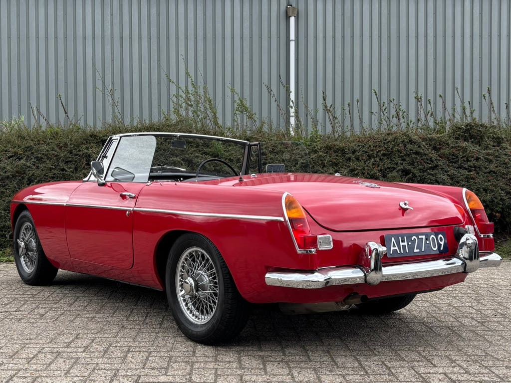 MGB 1.8 Cabriolet 1967 Rood / Oldtimer / Klassieker / Rally!, foto 7