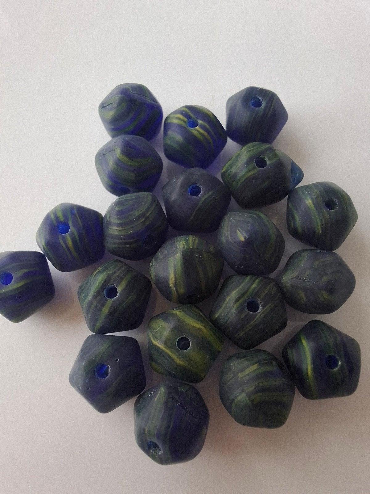 20 stuks czech glaskralen groen blauw kralen donkerblauw, Hobby en Vrije tijd, Kralen en Sieraden maken, Kraal, -, -, Nieuw