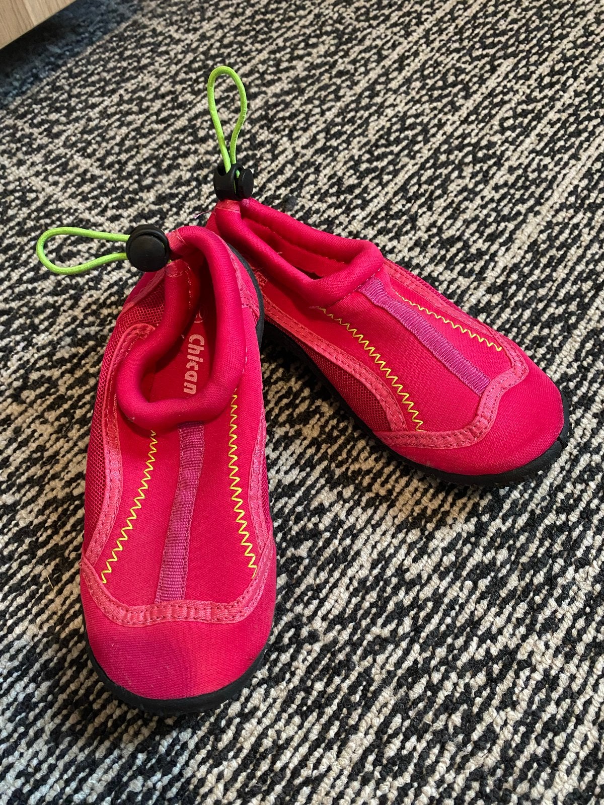 Chicane roze zwemschoenen maat 30, Kinderen en Baby's, Babykleding | Baby-zwemkleding, Overige maten, Zwemschoenen, Gebruikt, Verzenden