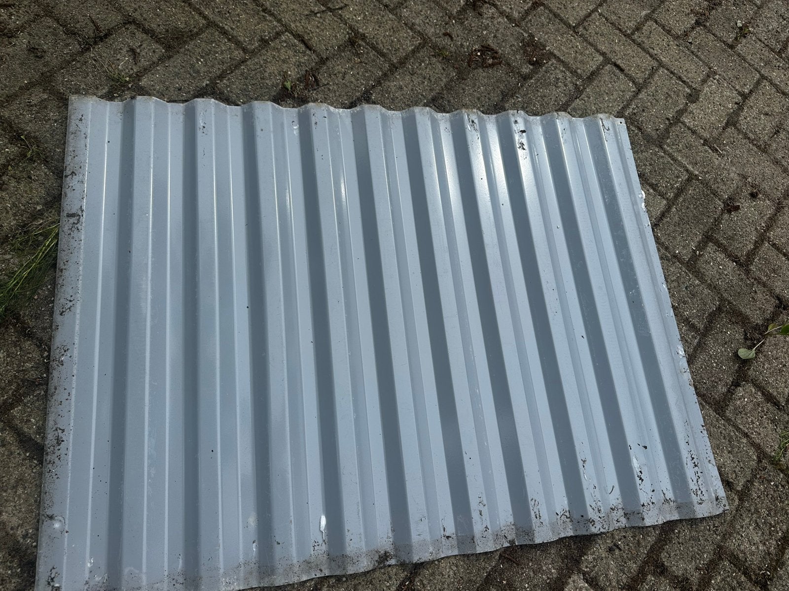 Grijze golfplaten voor dak of wand, Doe-het-zelf en Verbouw, Ophalen, Gebruikt, 15 m² of meer, Golfplaat