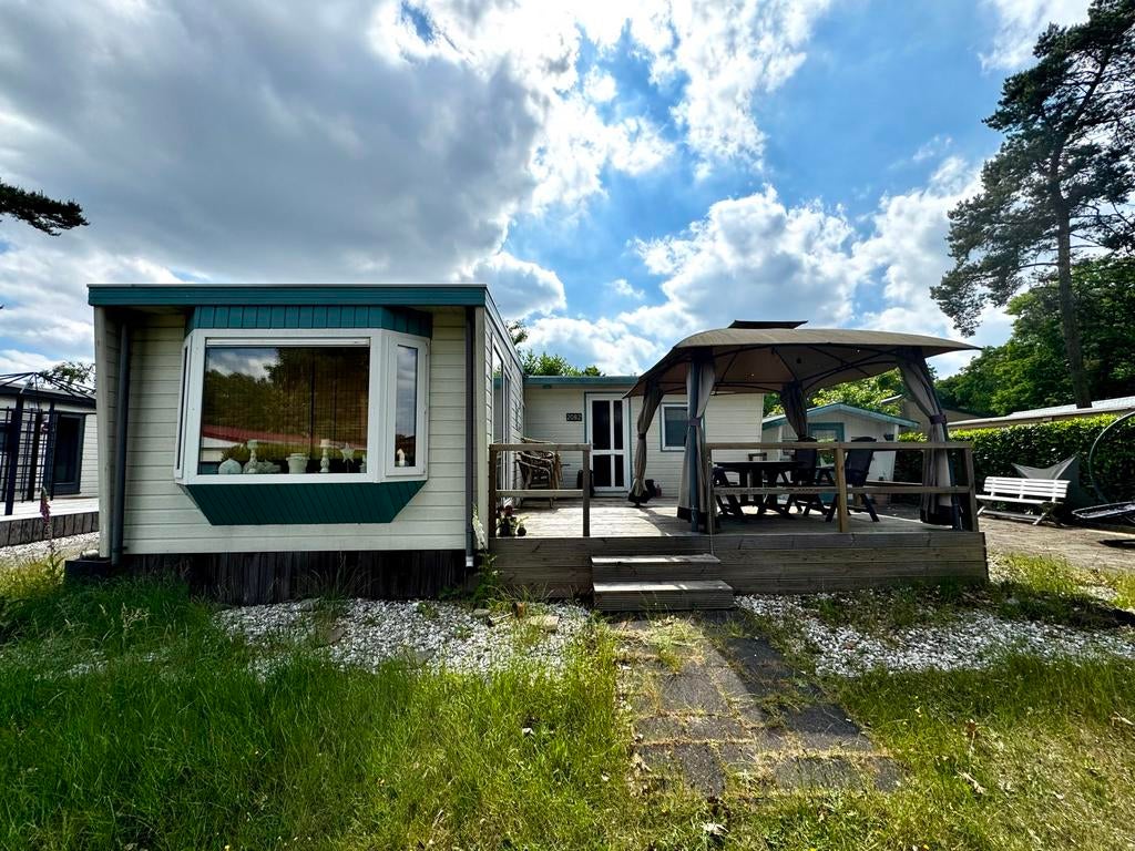 Ruim 6-persoons chalet te koop (vakantiepark de Schatberg), Tot en met 4