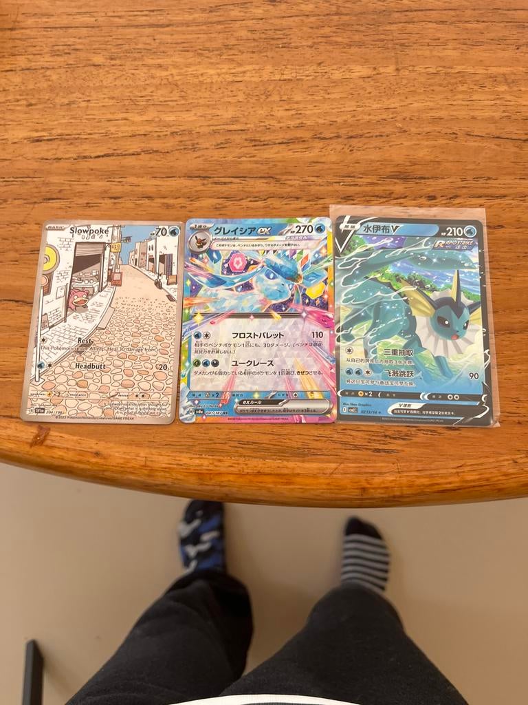 3 Pokémon kaarten: Slowpoke, Glaceon VSTAR, Vaporeon V, Ophalen of Verzenden, Zo goed als nieuw, Meerdere kaarten, Foil