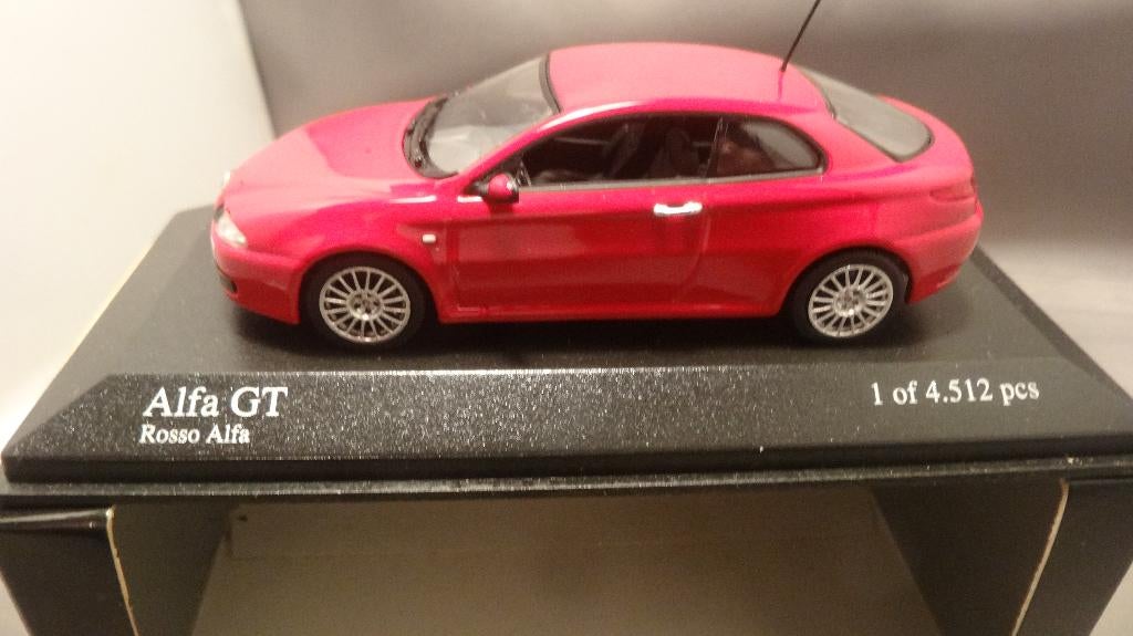 Minicchamps Alfa Romeo GT Rosso Alfa 2003 gelimiteerd 1:43, Ophalen of Verzenden, Nieuw, Auto, Overige merken