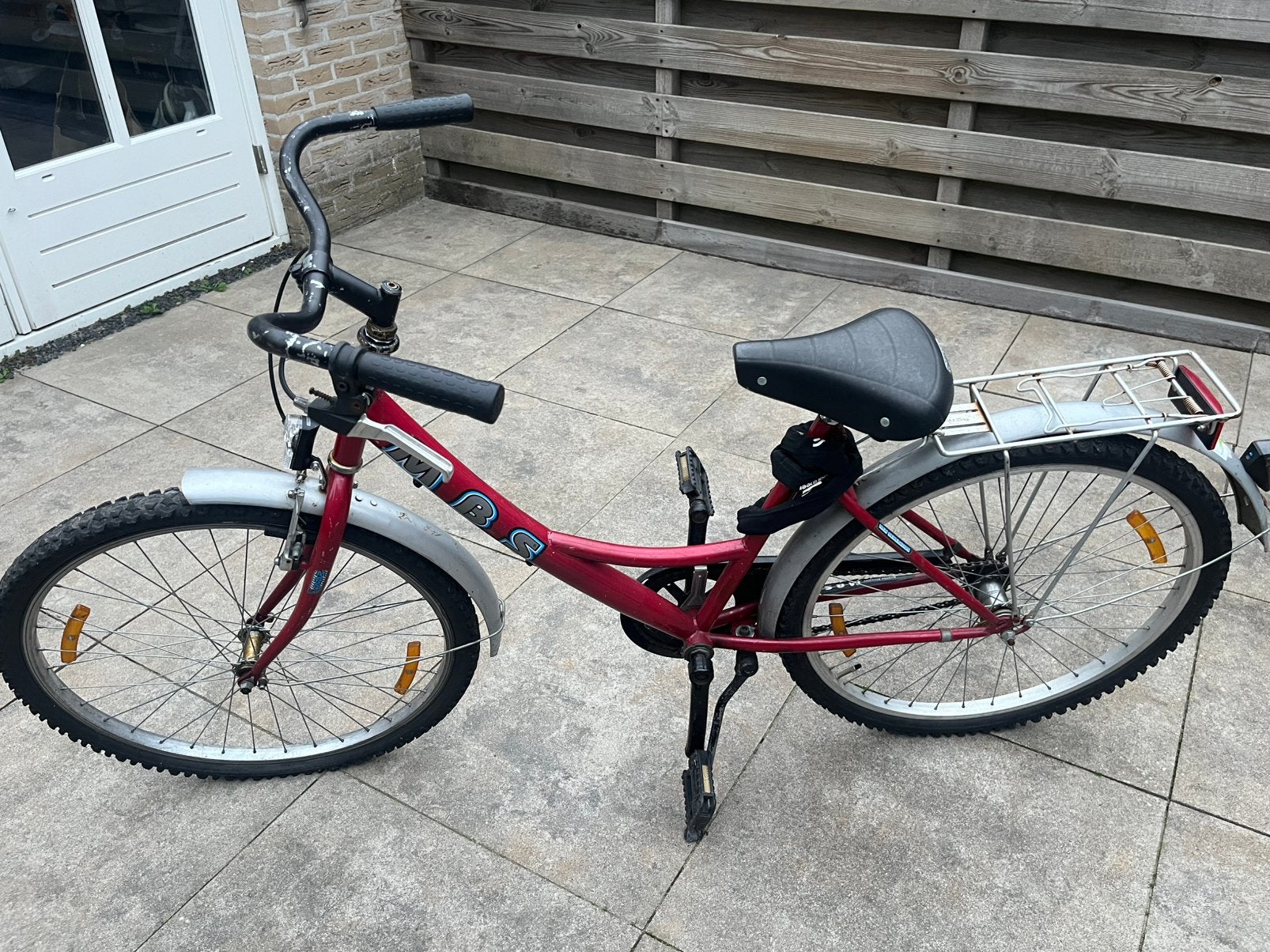 Children's bike / girl's bike – red – ready to ride, Ophalen, Zo goed als nieuw, 26 inch of meer