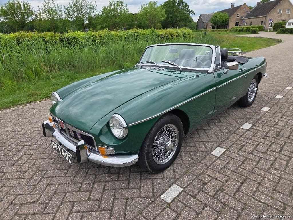 MGB Roadster (1973) – British Racing Green, foto 2