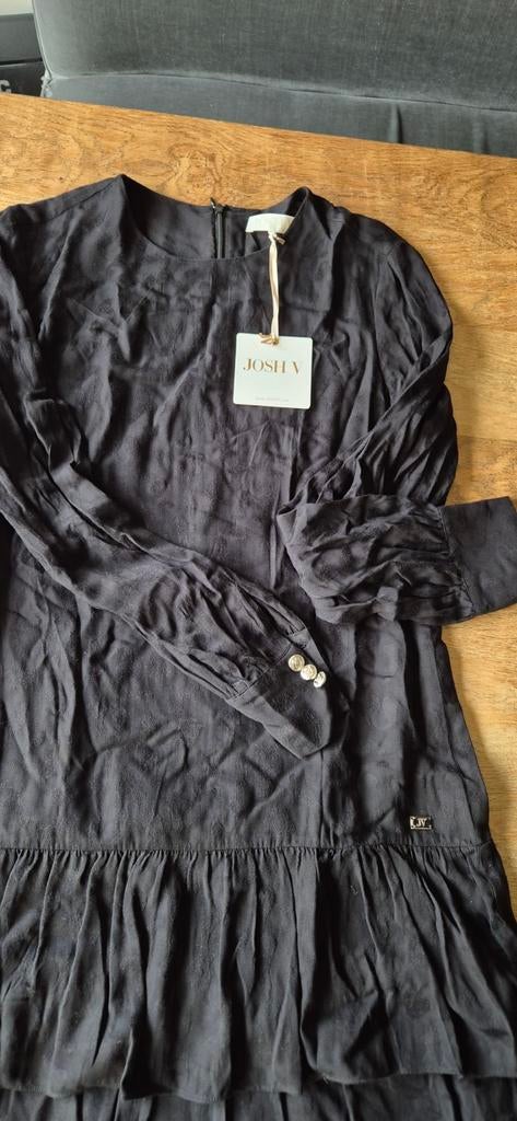 JOSH V, Rowan jurk, jacquard stof met gouden knopen, mt L, Ophalen of Verzenden, Nieuw, Zwart, Boven de knie