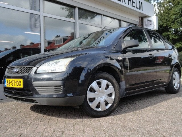 Ford Focus 1.6-16V Trend, 1596 cc, Gebruikt, Zwart, 4 cilinders