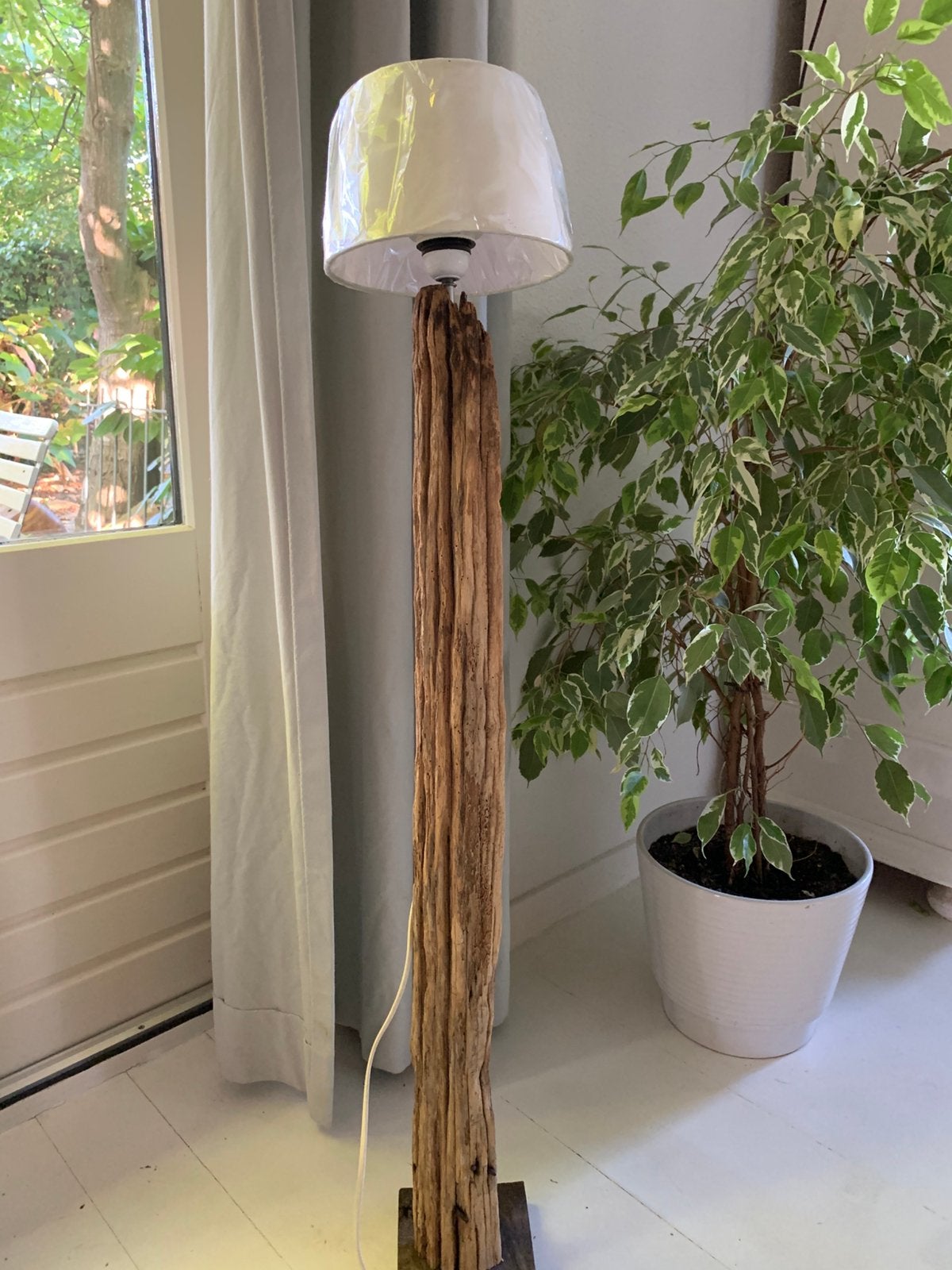 Staande lamp houten lamp., Ophalen of Verzenden, Zo goed als nieuw, 150 tot 200 cm