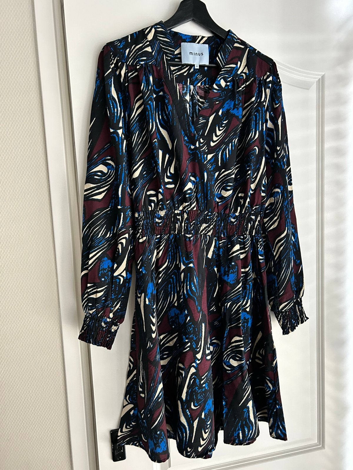 MOOIE JURK MERK MINUS MAAT 38 IN NIEUWSTAAT !!, Kleding | Dames, Ophalen of Verzenden, Zo goed als nieuw, Maat 38/40 (M)