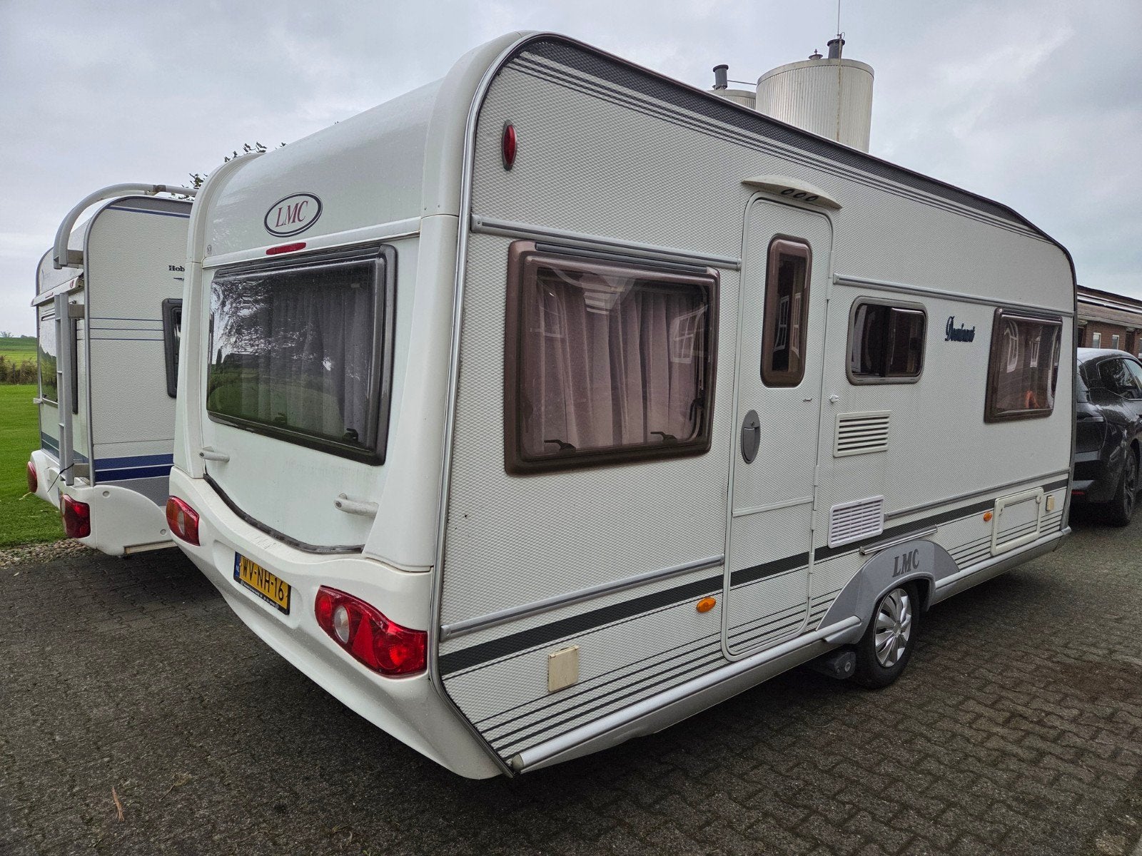 Lmc dominant 490 ul , bj 2007,mover,voortent, luifel, Caravans en Kamperen, 2 aparte bedden, Rondzit, Particulier, 4 tot 5 meter