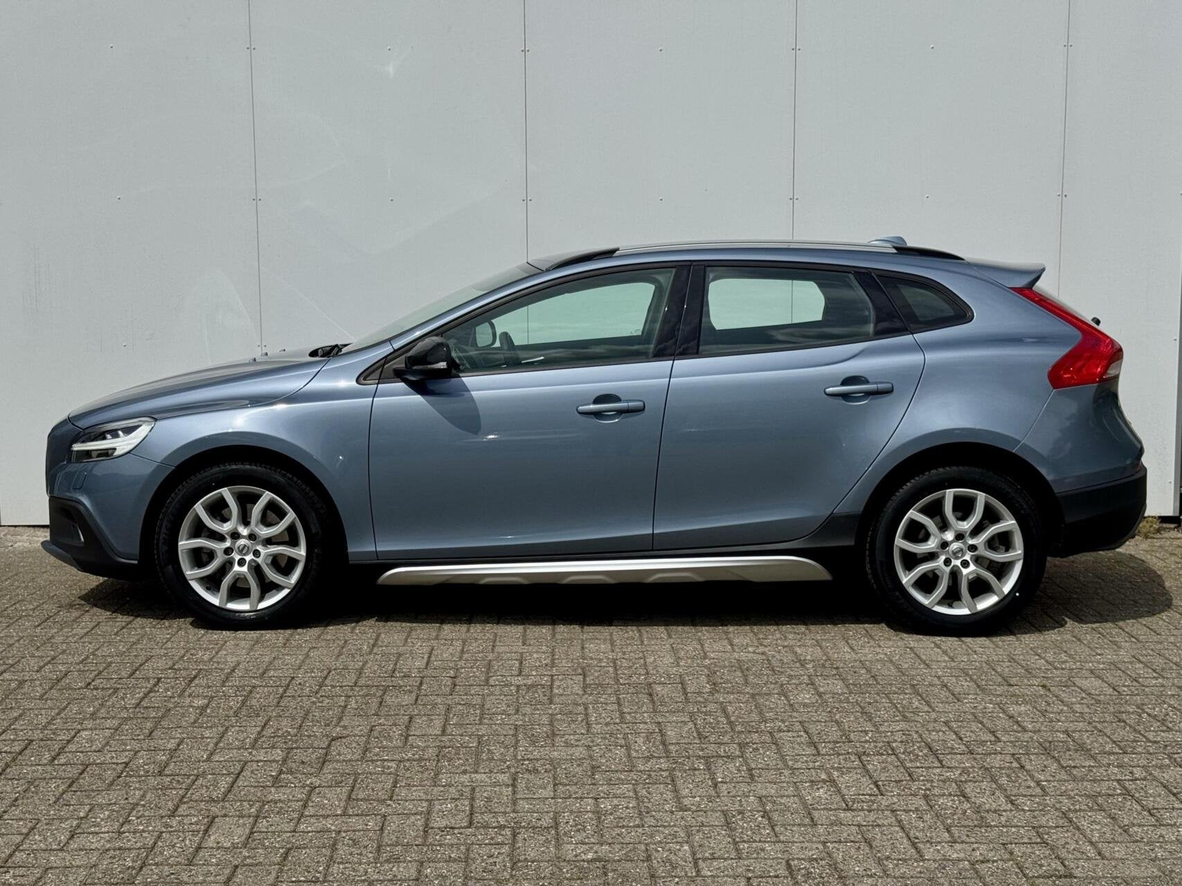 Volvo V40 Cross Country 1.5 T3 Edition+ Automaat|Adaptive Cr, 4 cilinders, 700 kg, 152 pk, V40