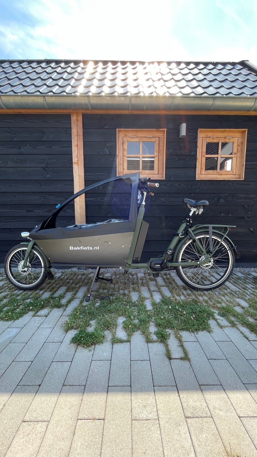 Elektrische BakfietsNL met Huif - Zo goed als nieuw, Fietsen en Brommers, Fietsen | Bakfietsen, Ophalen, Elektrisch, Zo goed als nieuw