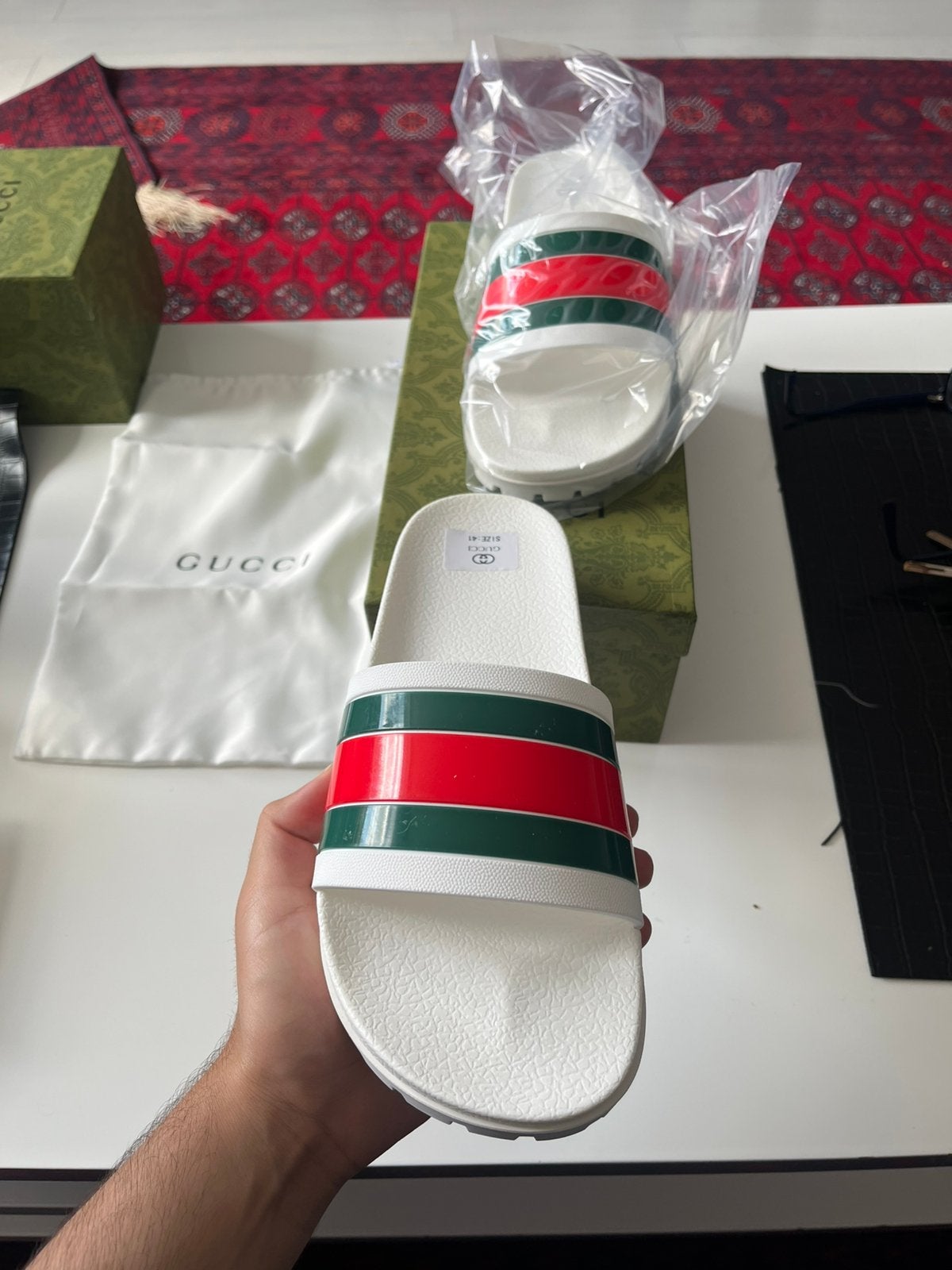 Gucci slippers wit, Slippers, Wit, Nieuw, Ophalen of Verzenden