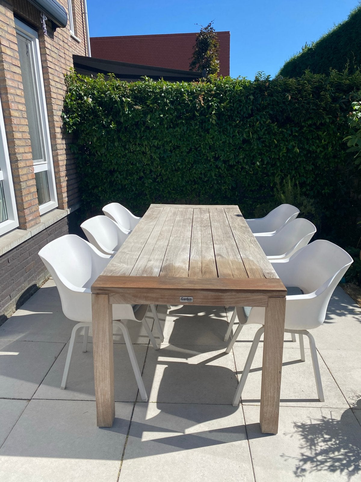 Teakhouten tuintafel met 6 witte stoelen, Tuin en Terras, Tuinsets en Loungesets, Ophalen, Gebruikt, Eettafel, 6 zitplaatsen