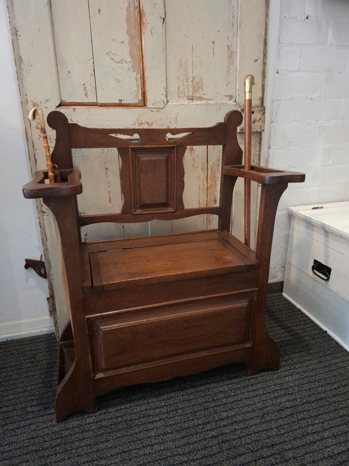 Antiek eikenhouten halbank klepbank paraplubak vintage, Antiek en Kunst, Antiek | Meubels | Stoelen en Banken, Ophalen